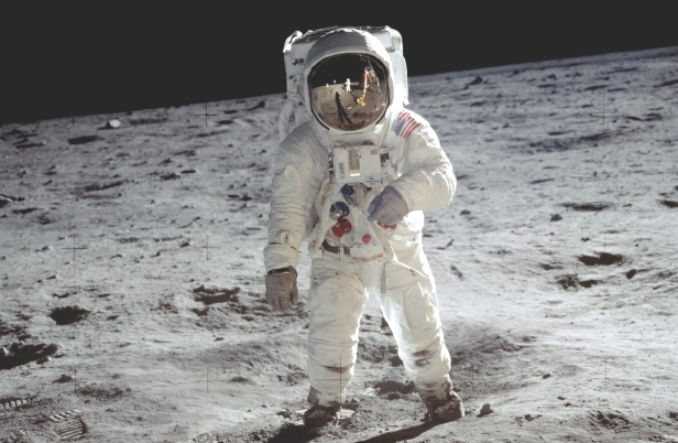 Astronaut-temp-Moon.jpg